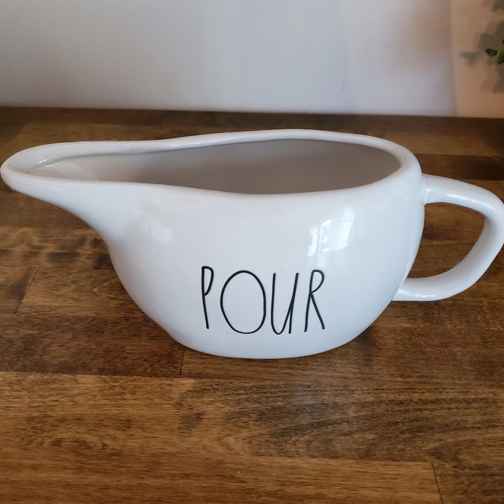 Rae Dunn Pour Gravy Boat